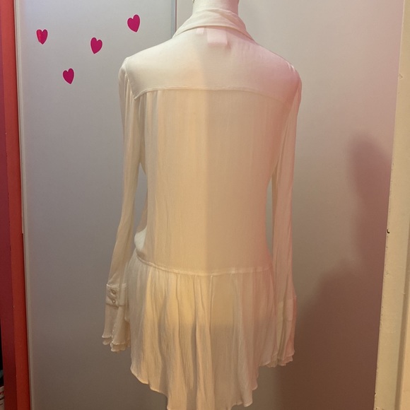 Lauren Conrad Embroidered Bord Floral Crepe Blouse - Picture 4 of 5